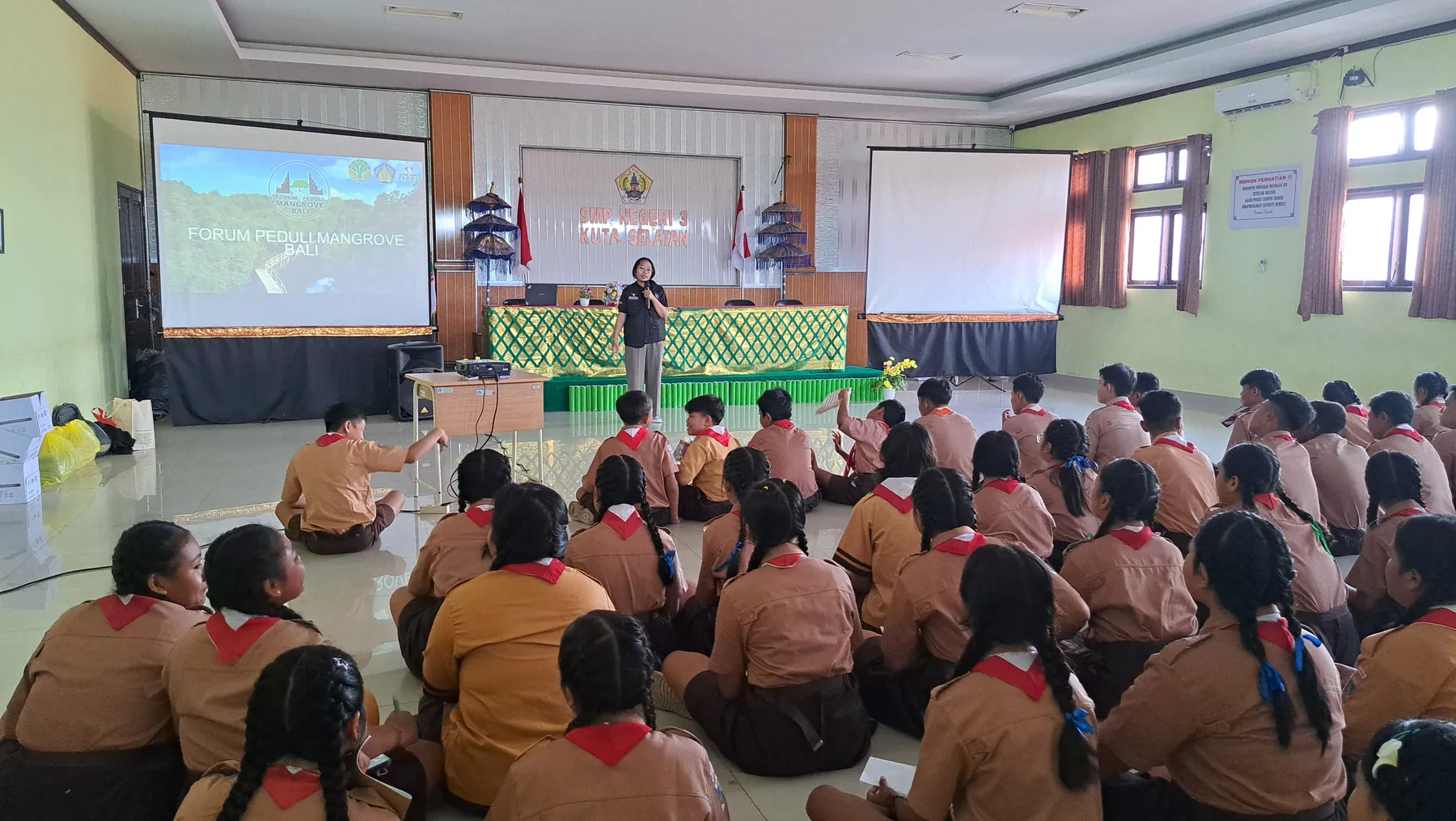 Sosialisasi di SMP 3 Kuta Selatan